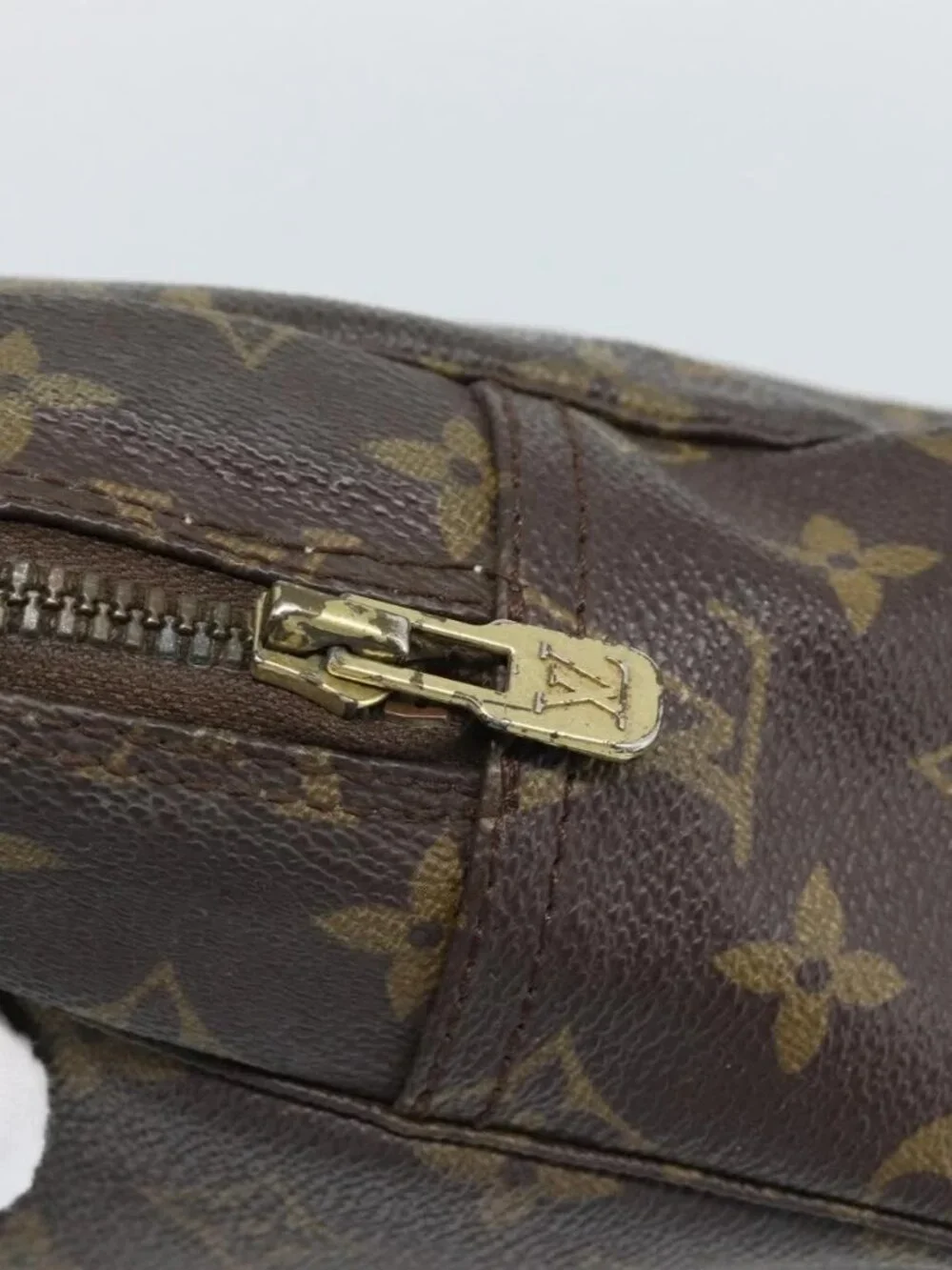 LOUIS VUITTON Monogram Trousse Toilette 28 Clutch Bag M47522 LV Auth 189018